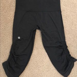 Lululemon Size 8, In The Flow Crops, Grey