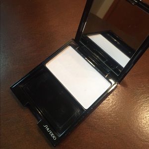 Shiseido Luminizing Satin Face Powder