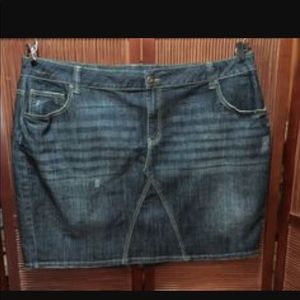 Lane Bryant blue jean distressed skirt size 18