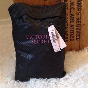 Awesome. Victoria Secret Gym Bag
