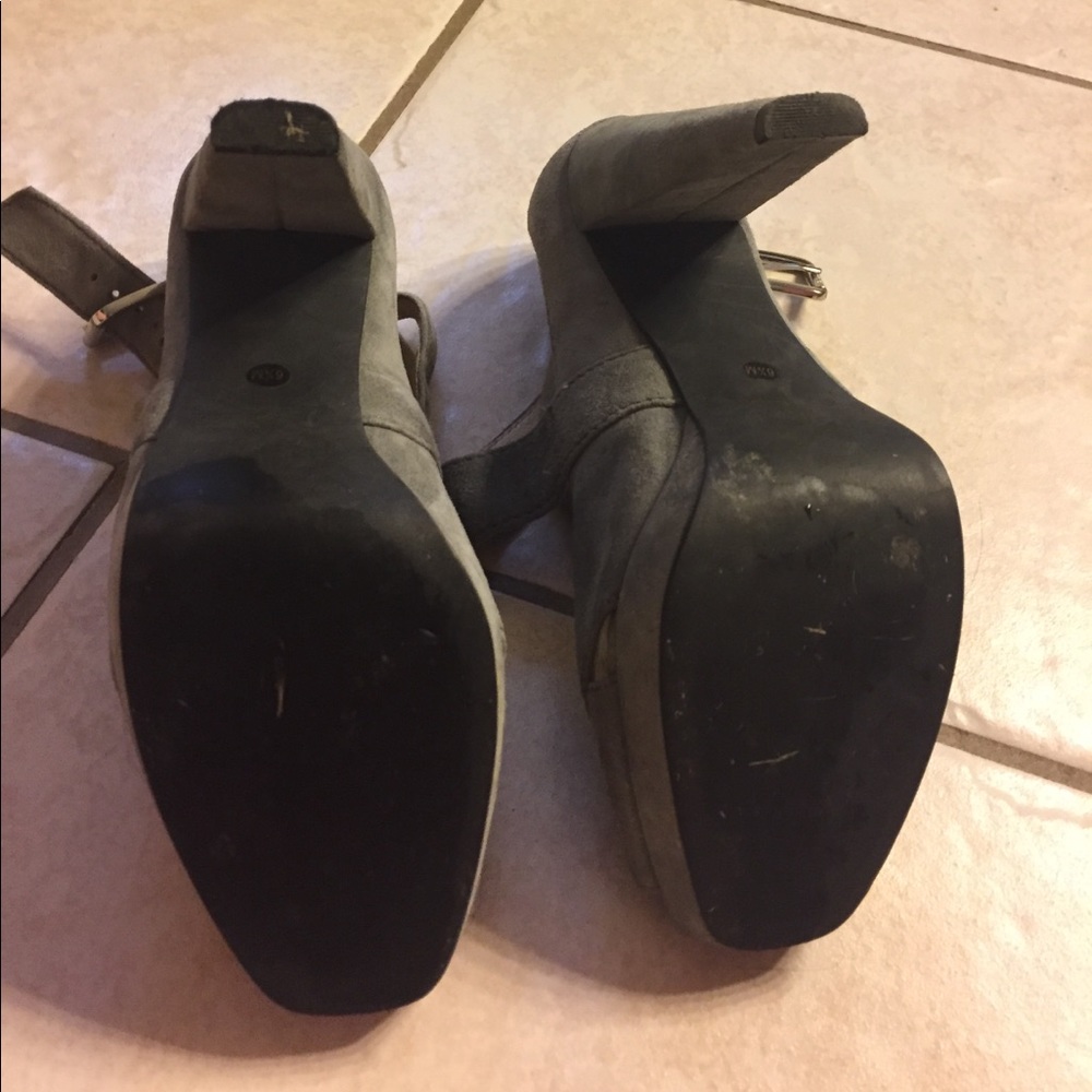 Gray suede Michael Kors heels - Picture 2 of 5