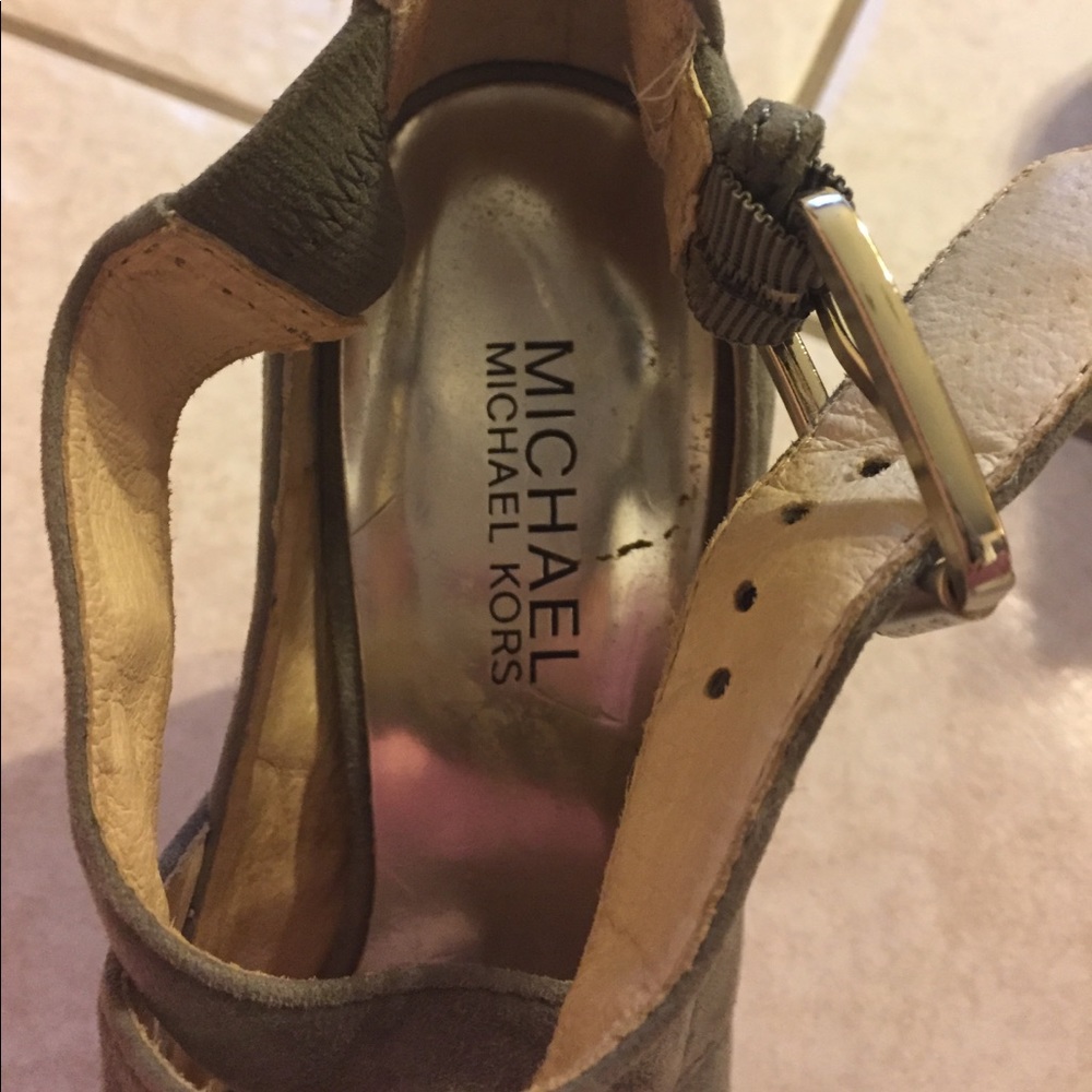 Gray suede Michael Kors heels - Picture 3 of 5