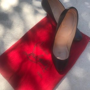 Christian Louboutin pump