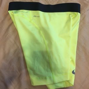 Women's DRI-FIT NIKE PRO shorts.