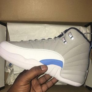 Wolf grey 12s size 10