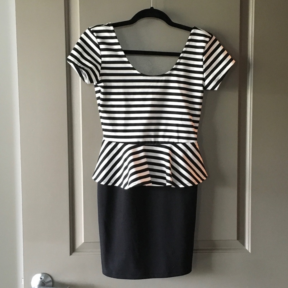 ❤️HOST PICK ❤️ striped peplum dress