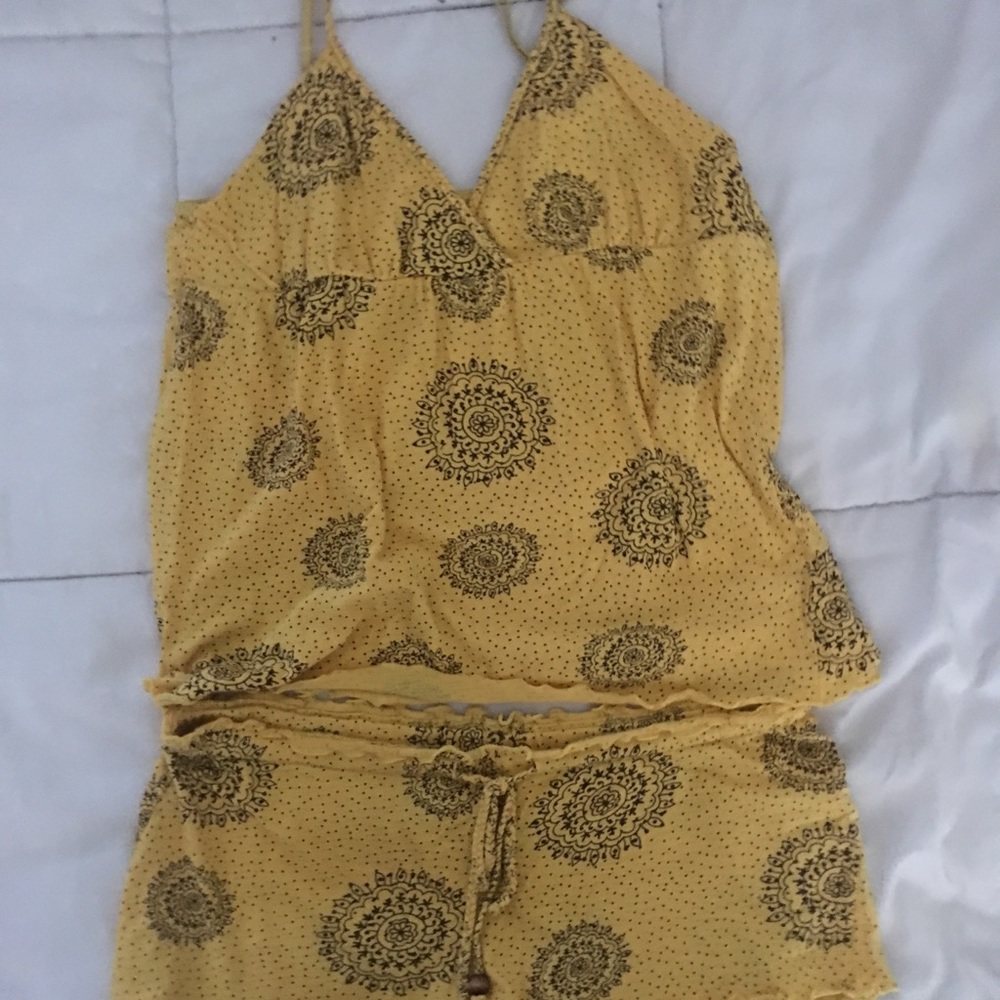 Yellow polka dot set