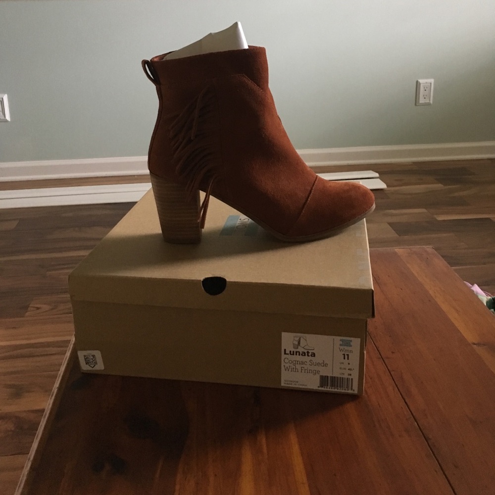 New in the box TOMS suede fringe boots
