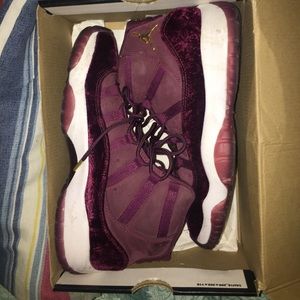 Burgundy 11s