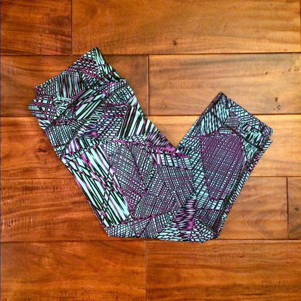 Under Armour Neon Patterned Capri Leggings