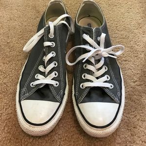 Grey converse!
