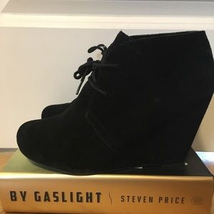 Size 7 Dolce Vita Suede Lace-Up Wedge Booties