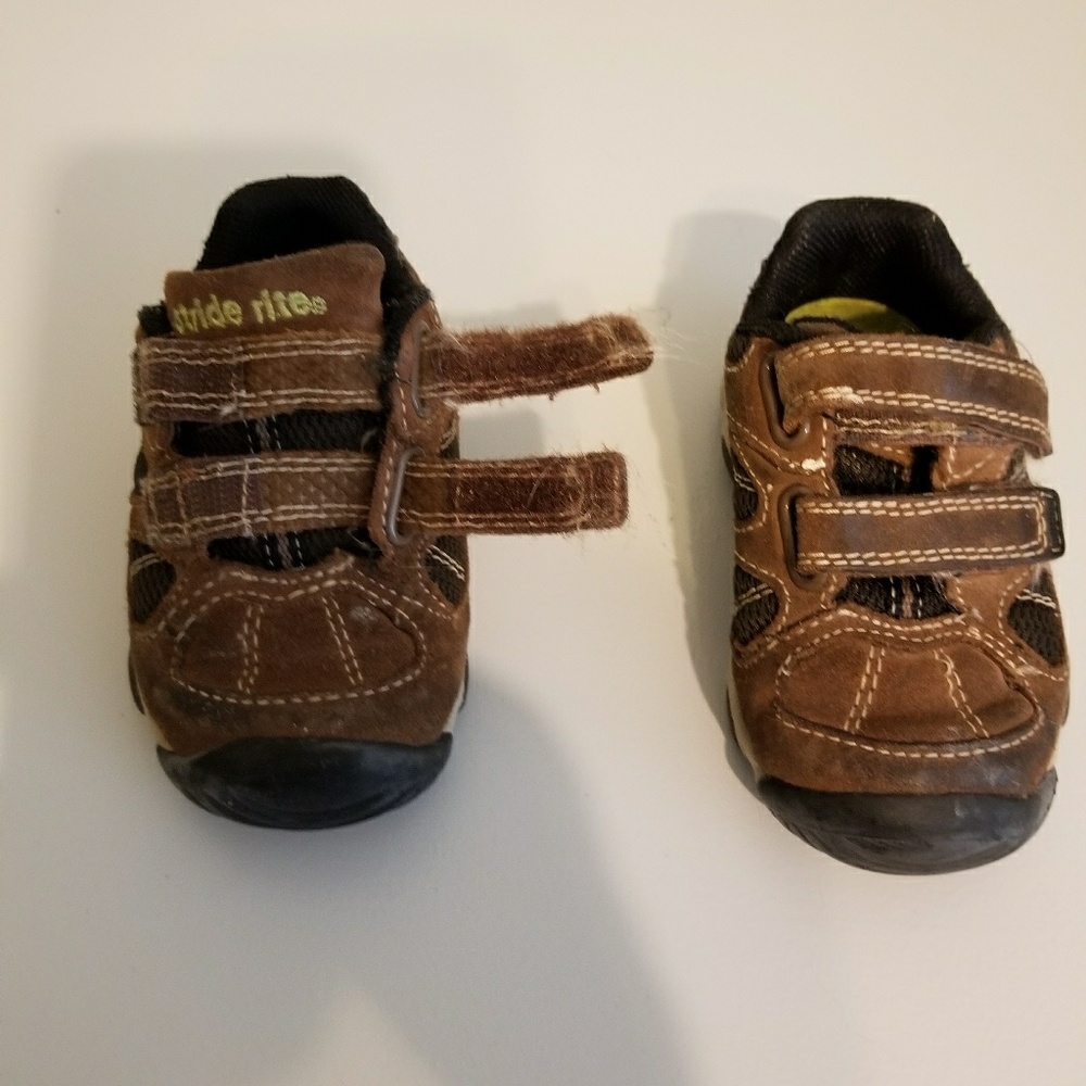 Toddler Stride Rite shoes size 5.5