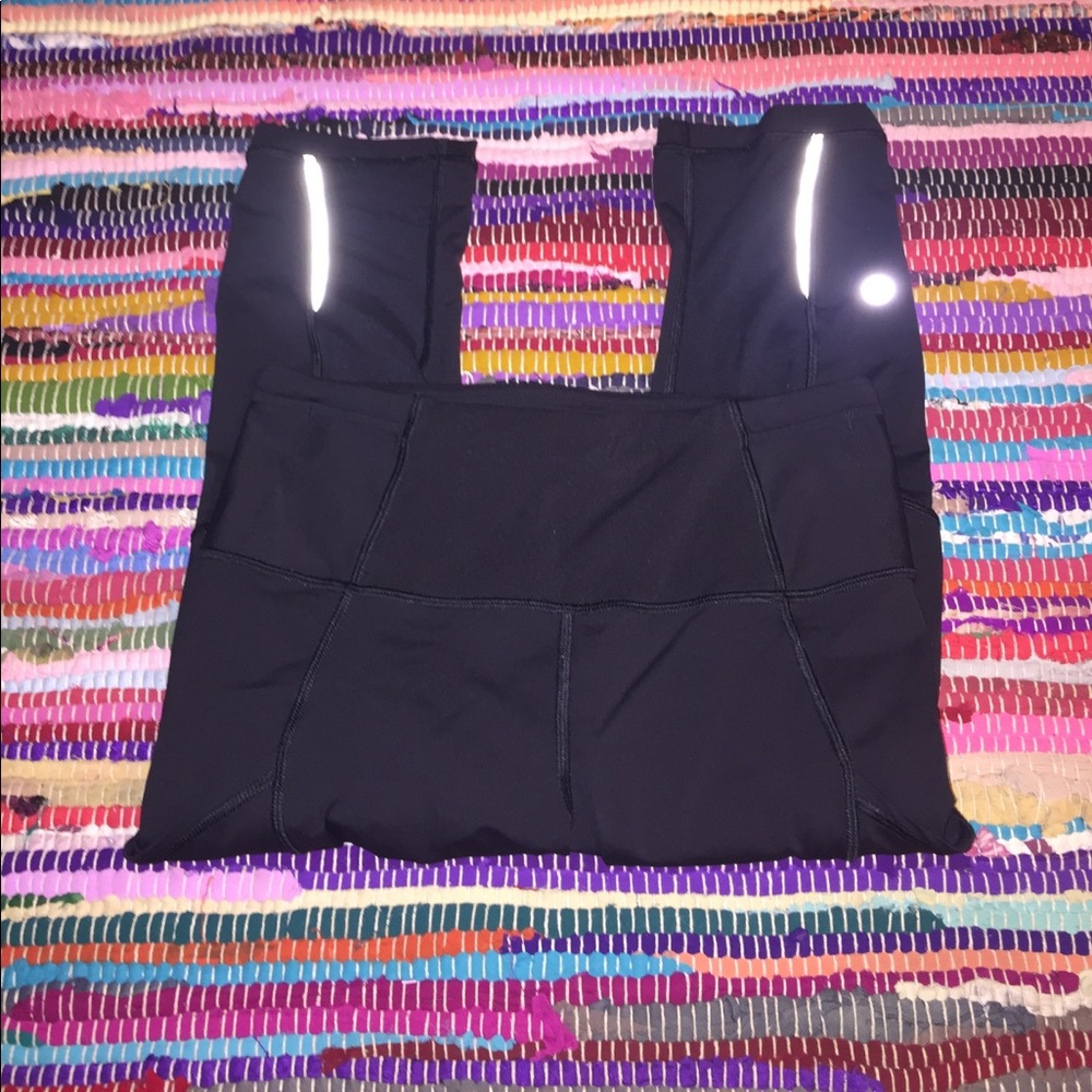 Black Lulu crops-worn once