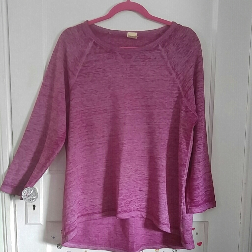 Not quite a long sleeve not quite 3/4 sleeve shirt