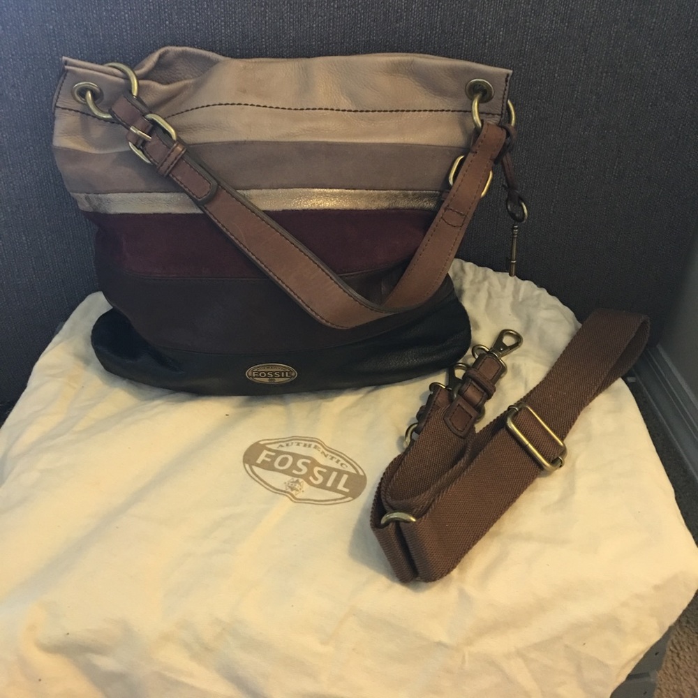 Fossil satchel with dust cover