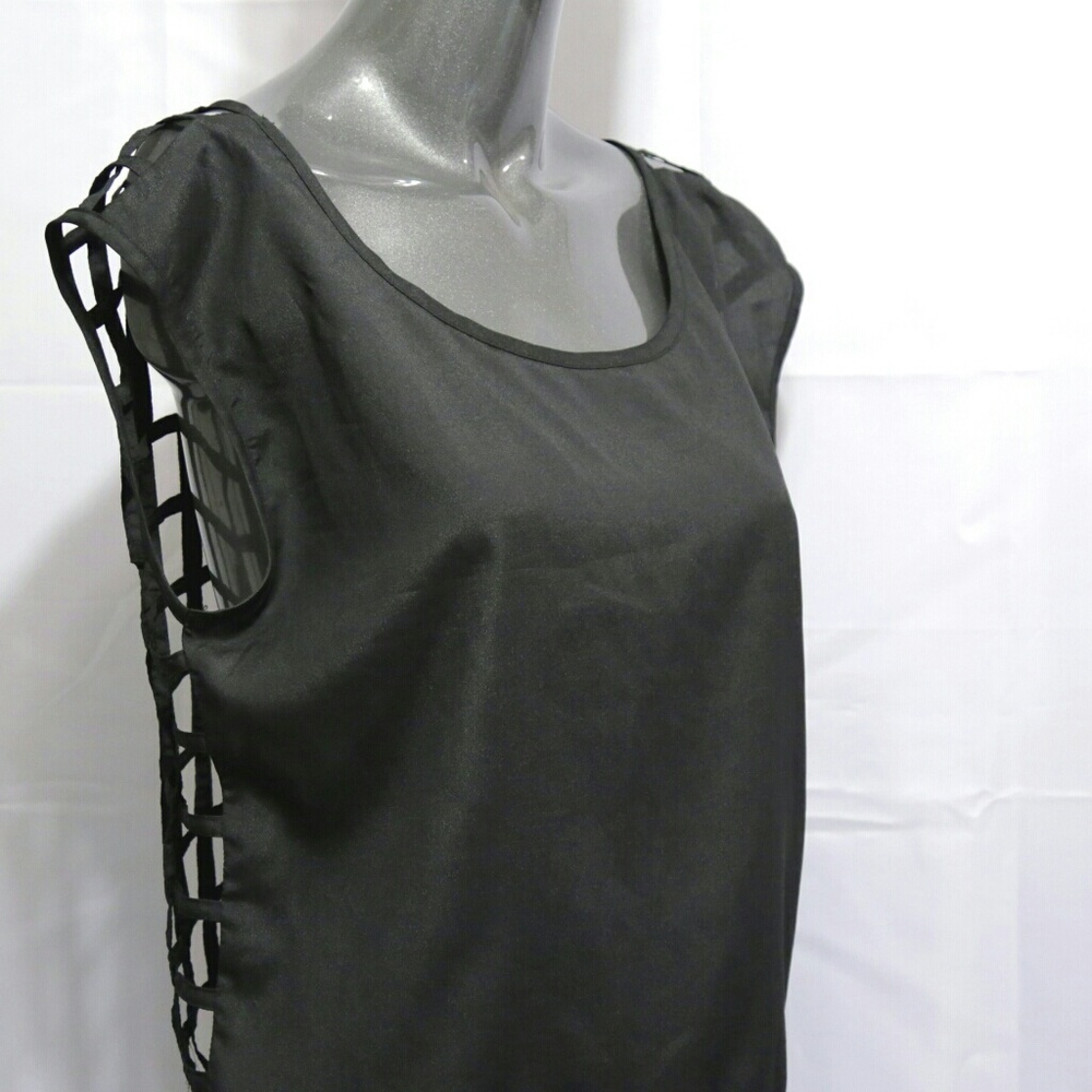 Black sleeveless blouse Black Poppy semi open back
