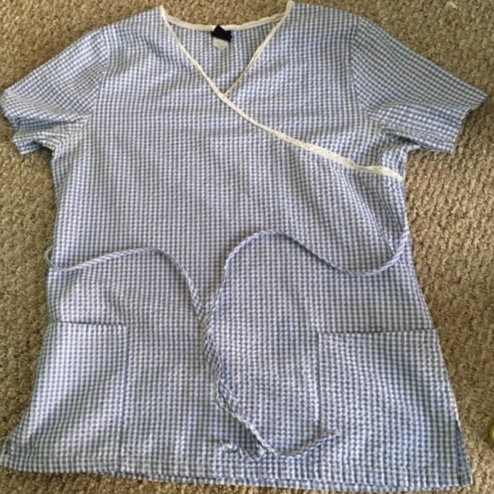 xXSOLDXx Blue scrub top