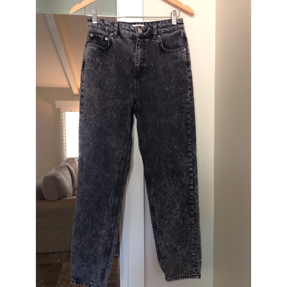 Faded Zara High-Rise Hip Mom Jeans- Worn once- sz4