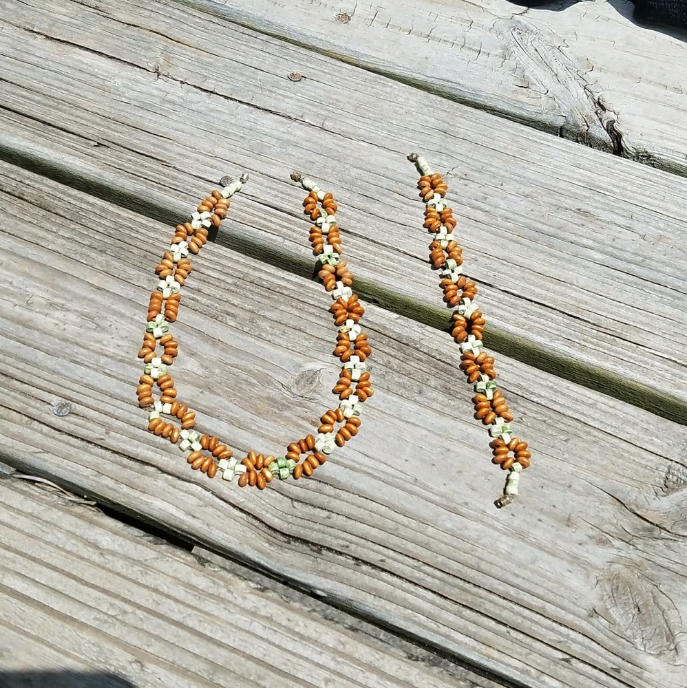 Beaded chocker and bracelet set