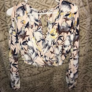 Open Shoulder Kimona Wrap Cropped Shirt