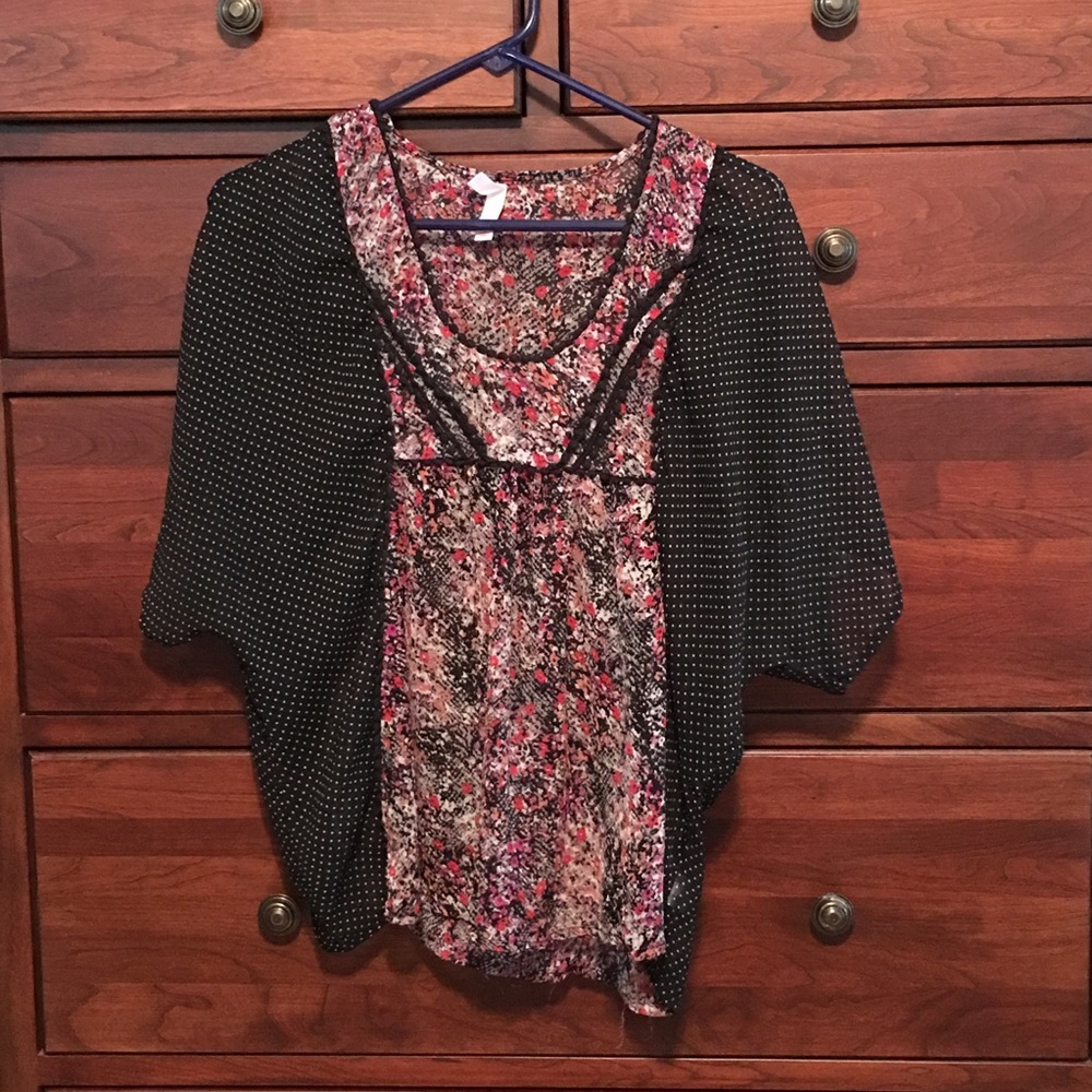 Top with Dolman sleeves