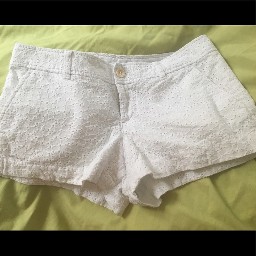 Lilly Pulitzer white eyelet shorts Sz 8