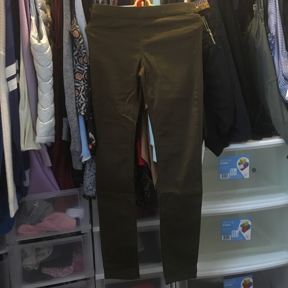 brown pants