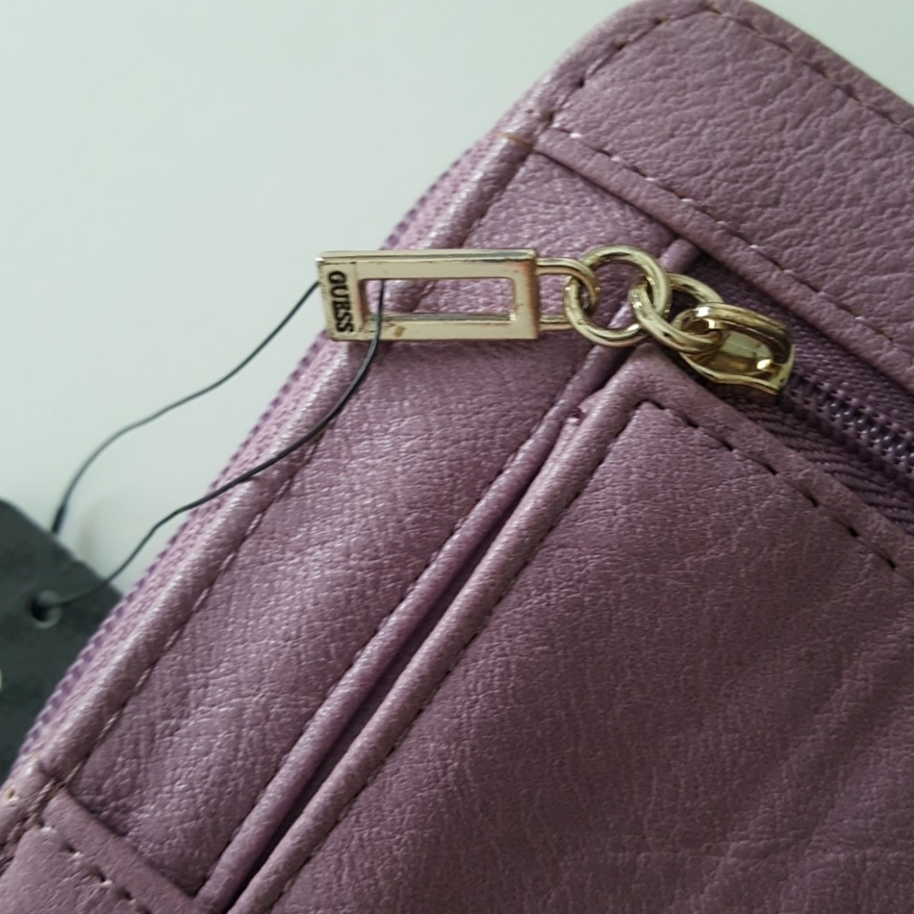 GUESS  LAVENDER ZIP UP WALLET NWT - Picture 3 of 7