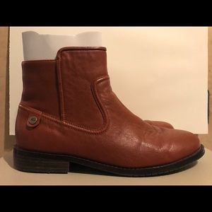 Lacoste Rosolinn Leather Boots