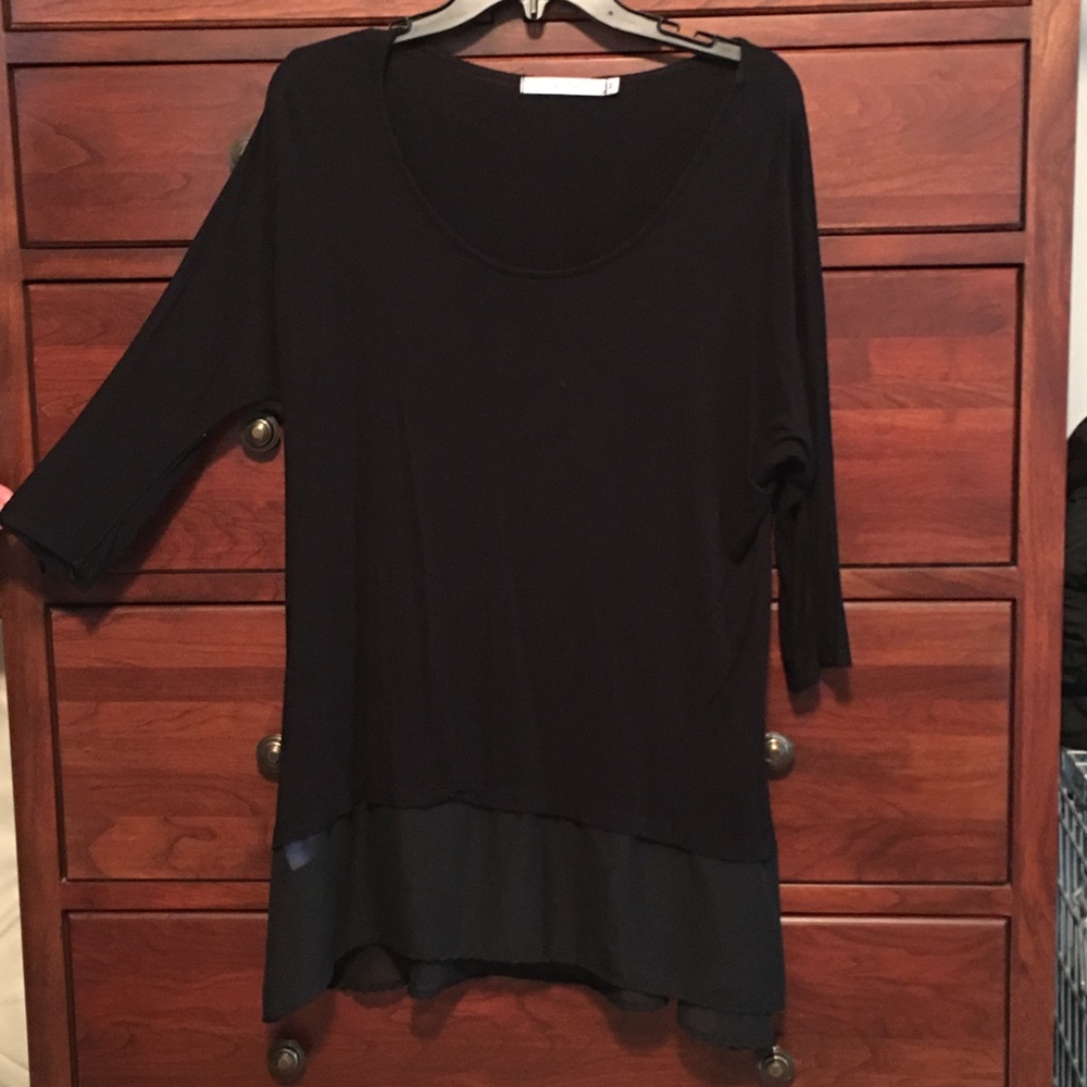 Essential top by Kische