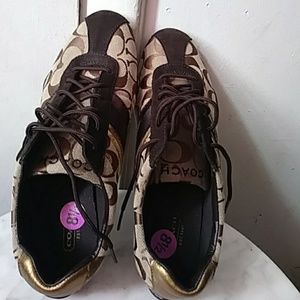 Coach sneaker. Size 8 1/2
