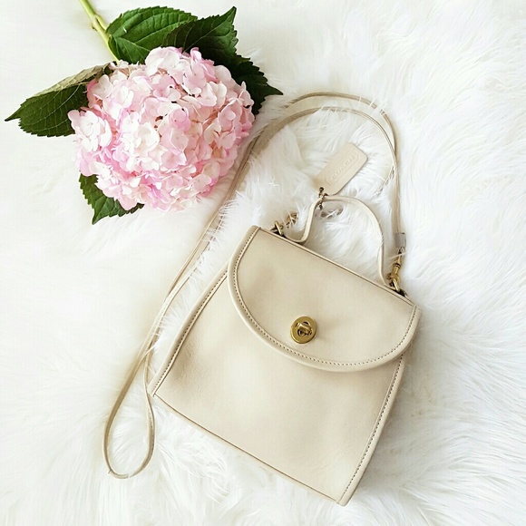 Coach Handbags - Vintage Coach Crossbody