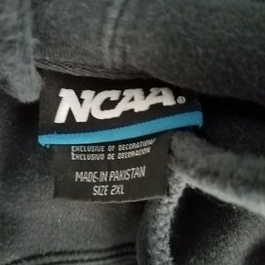 mens 2xl IOWA HAWKEYE sweatshirt