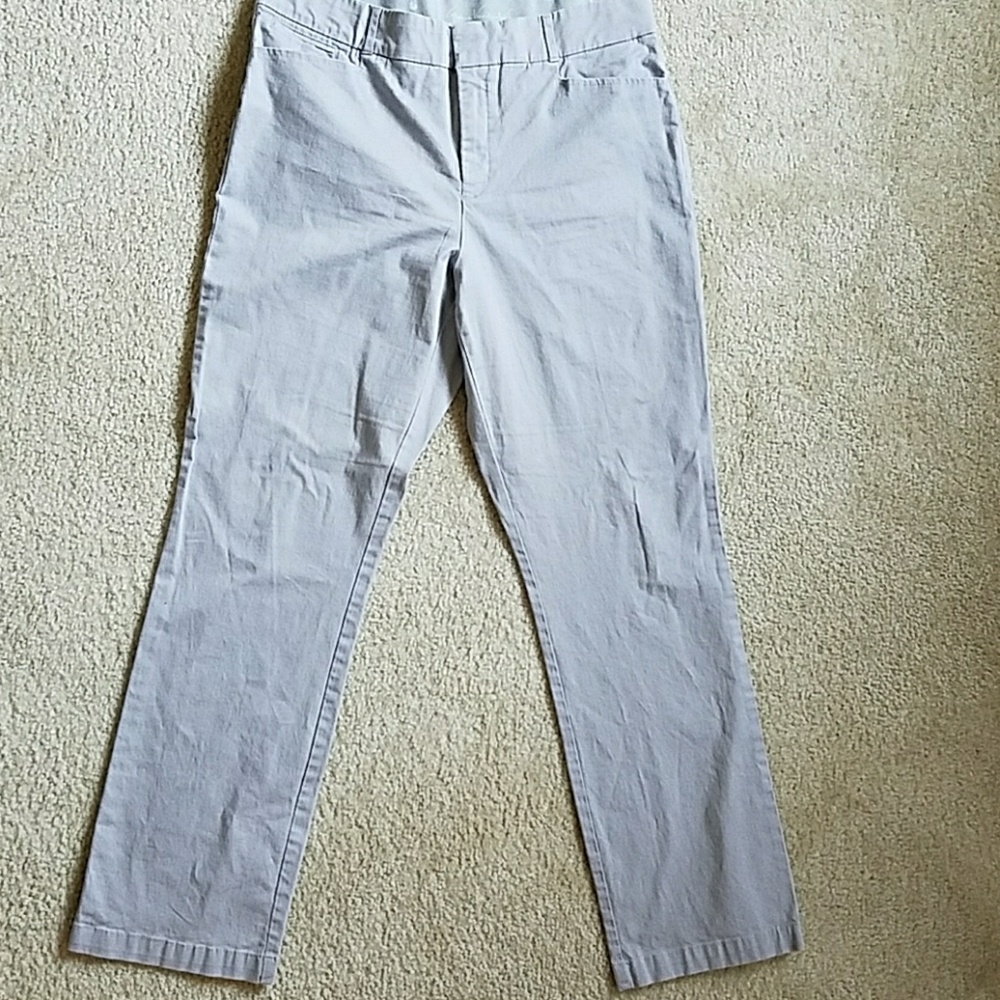 Gloria Vanderbilt gray pants