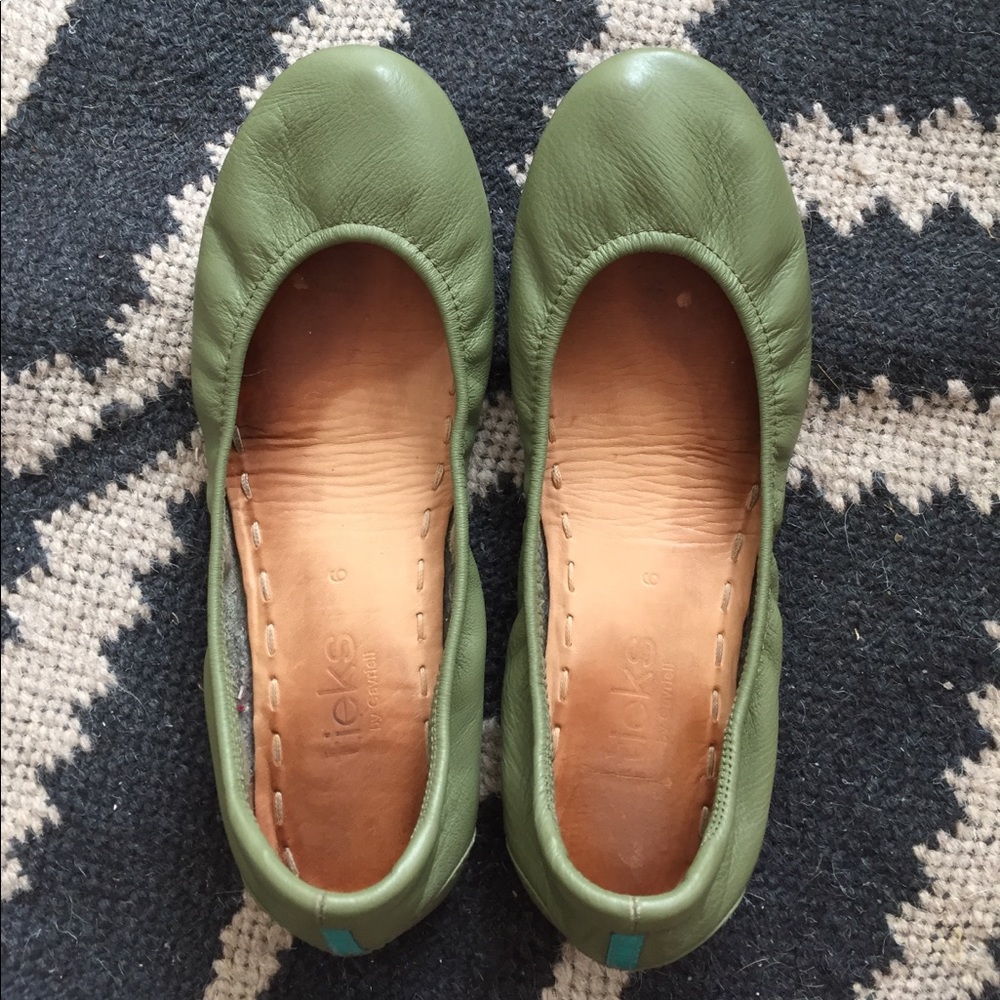 Olive Tieks