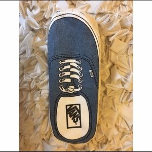 Vans Authentic canvas bag.