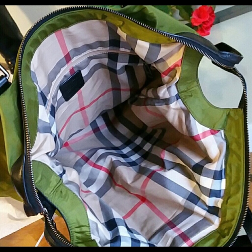 Burberry Tote AUTHENTIC!!