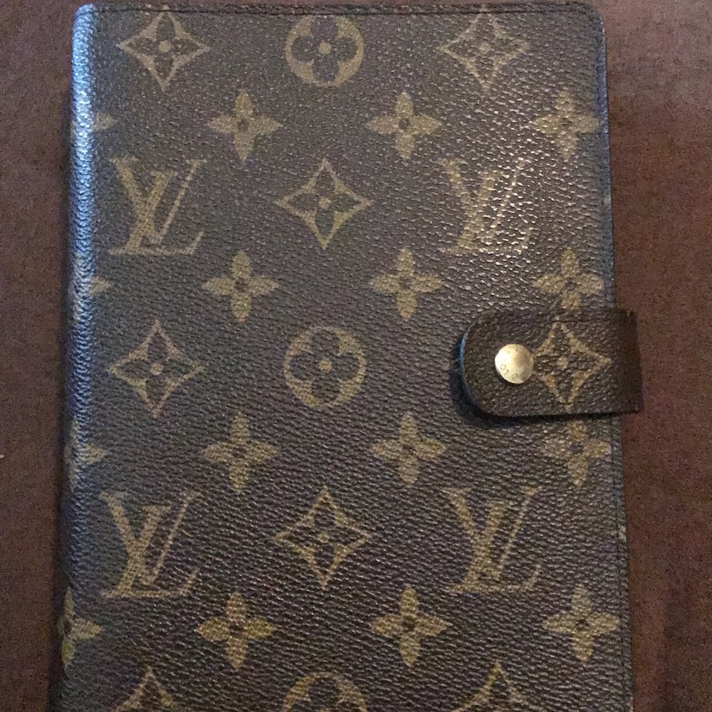 Louis Vuitton MM agenda