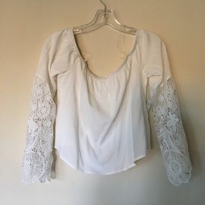NWT Off The Shoulder w/ Bell Sleeve Top