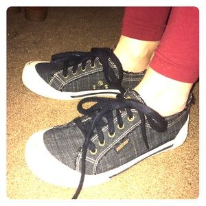 Black Rocket Dog Sneaker