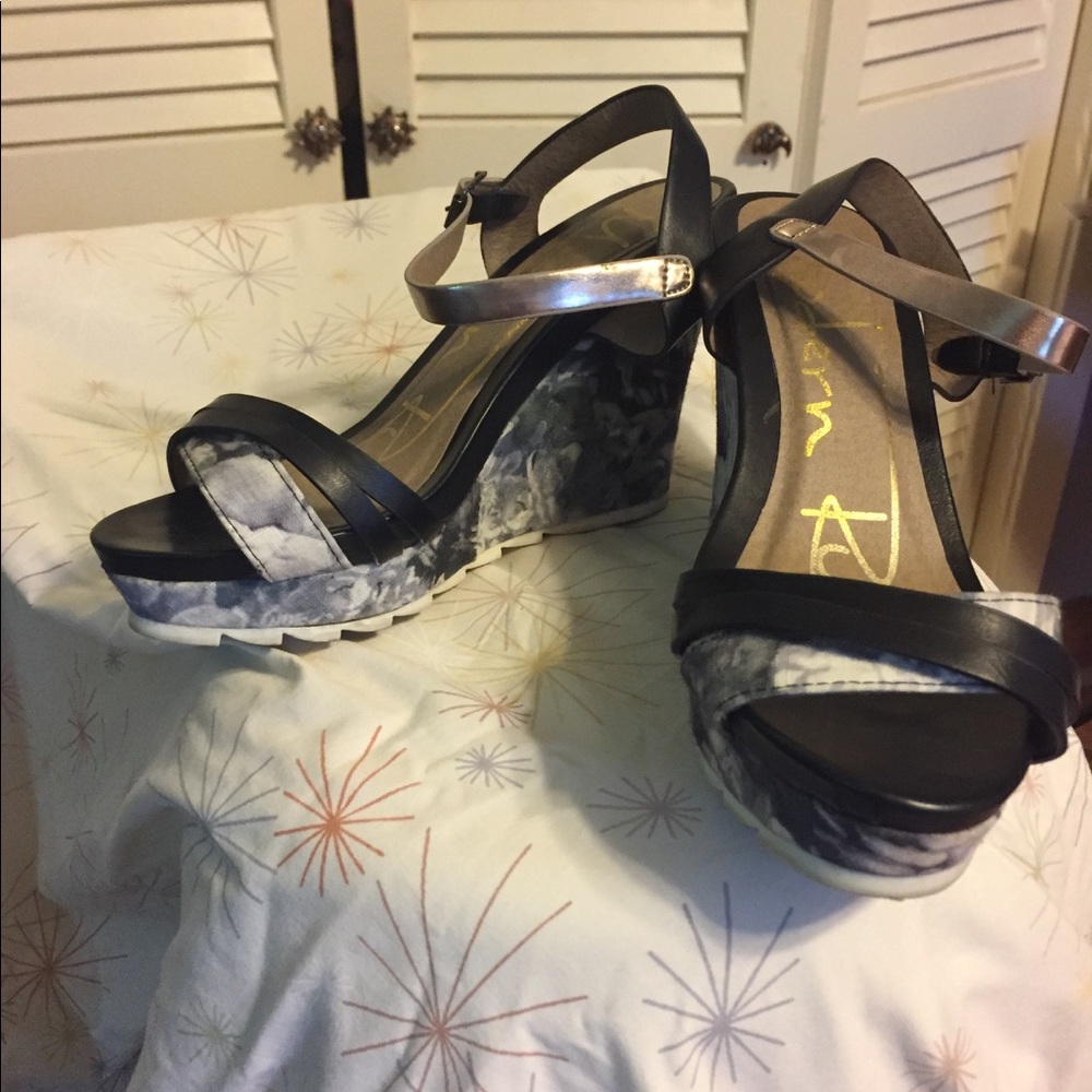 Floral Wedges