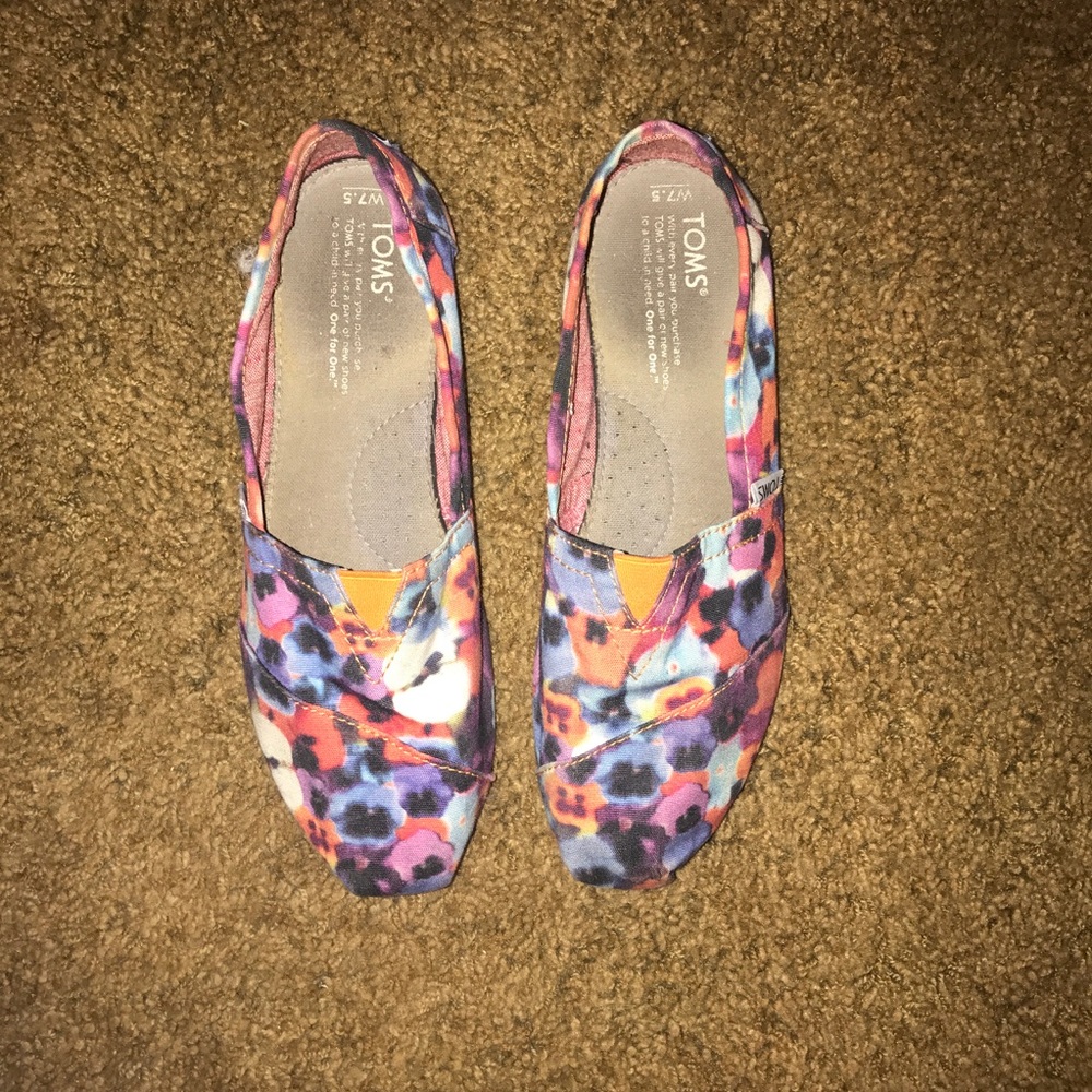 Worn once toms!
