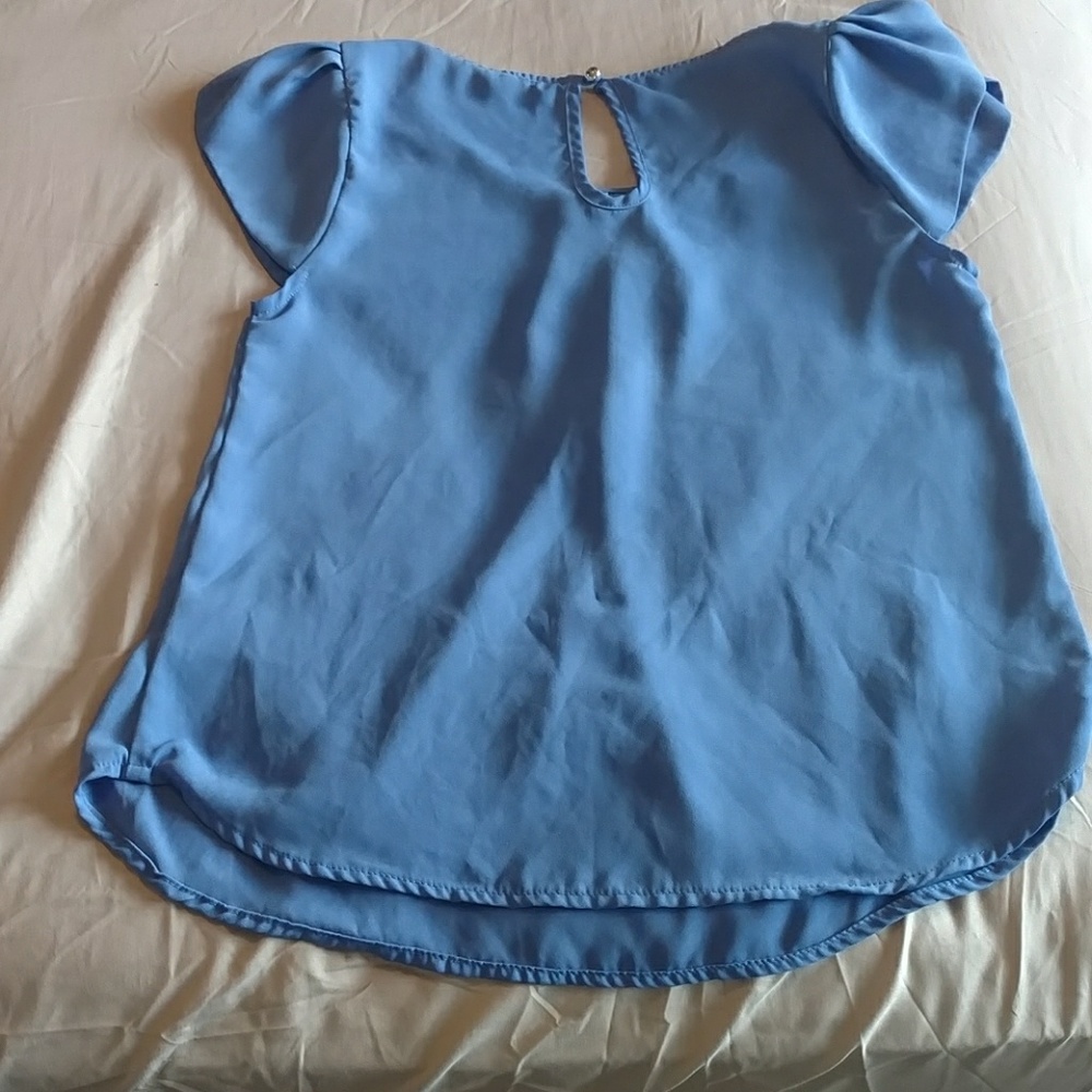 Top - Picture 2 of 4