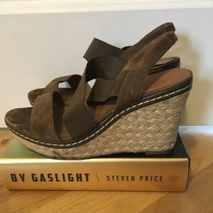 Size 7 Franco Sarto Olive Wedges