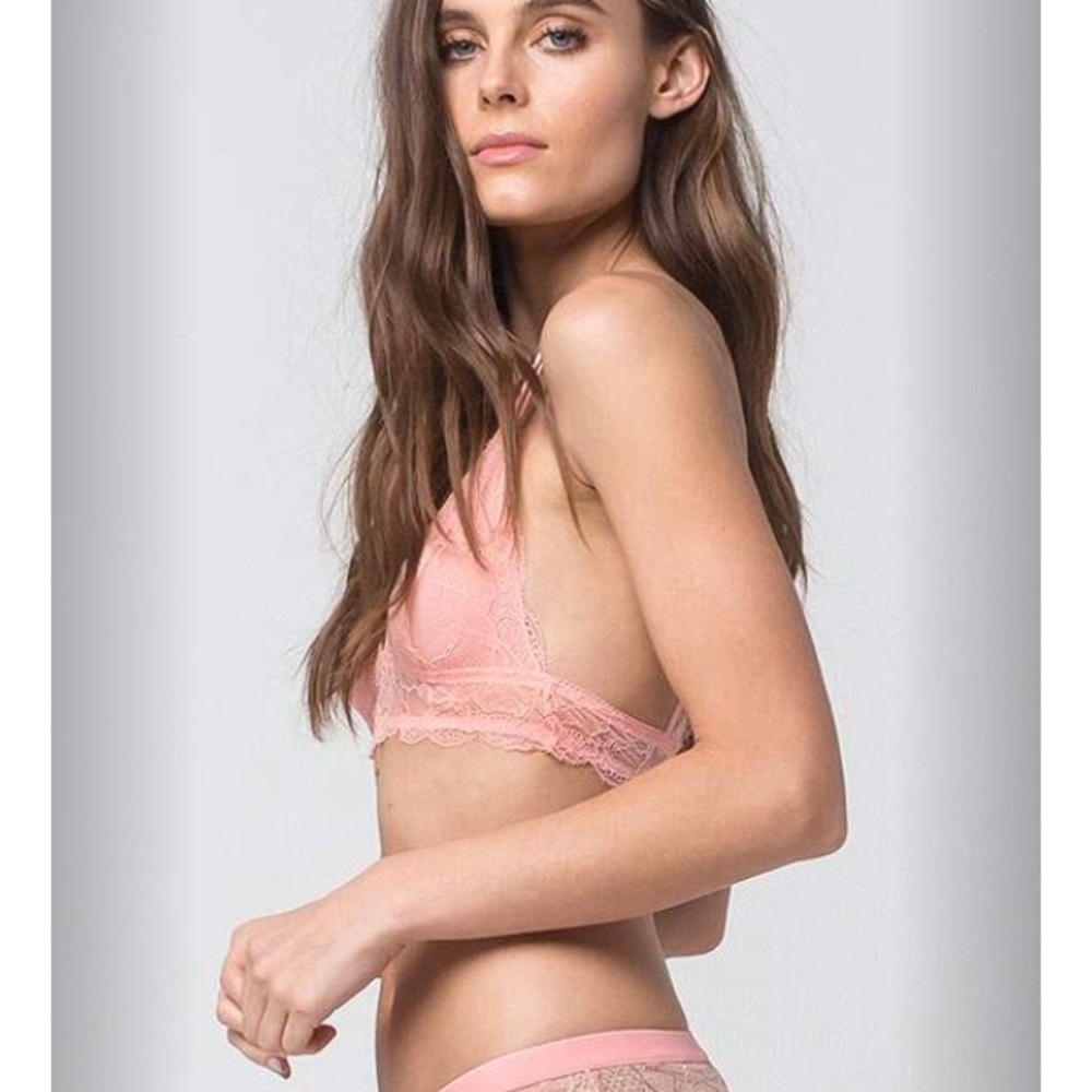 ONE LEFT! SMALL light pink lace bralette