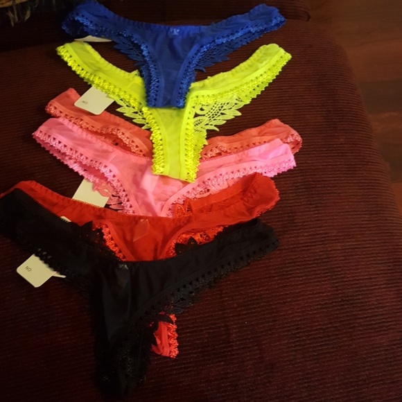 Thongs - Picture 3 of 3