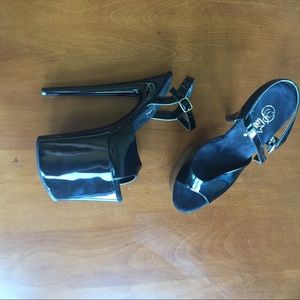 Pleaser Patent Black Platform heels. Style FLAM809