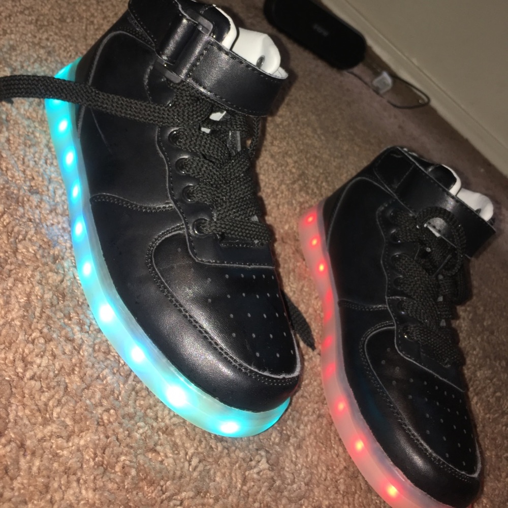 LED light up - shoes! (size 7) (worn only once)