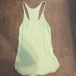 Lululemon top